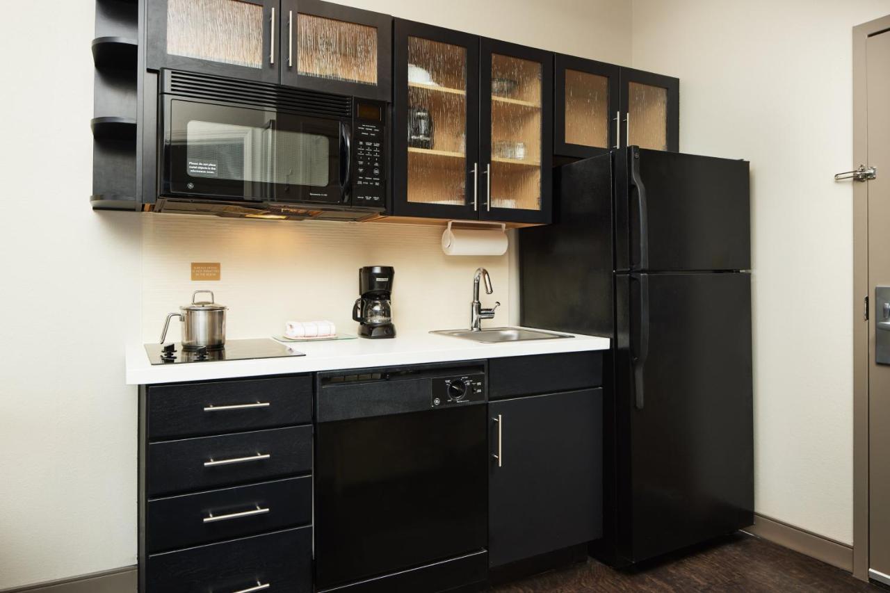 Candlewood Charleston-northwoods By Ihg Hotel 3*